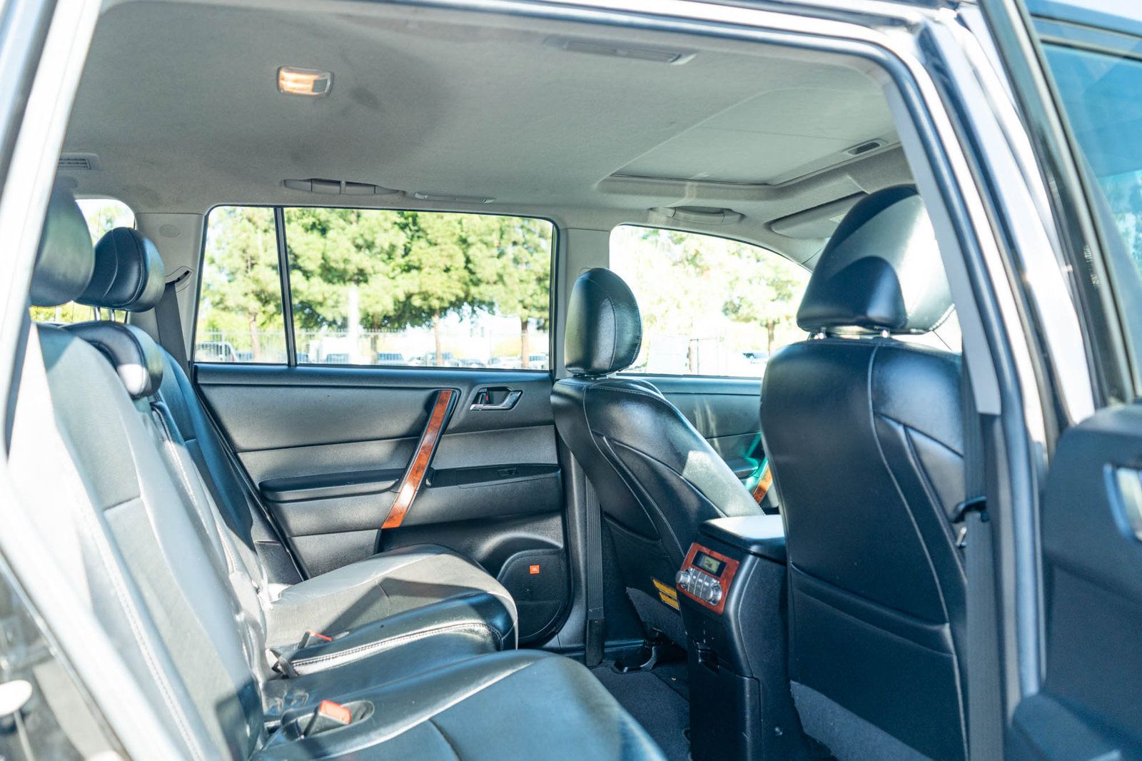 Used 2013 Toyota Highlander Limited AWD/4WD image 21