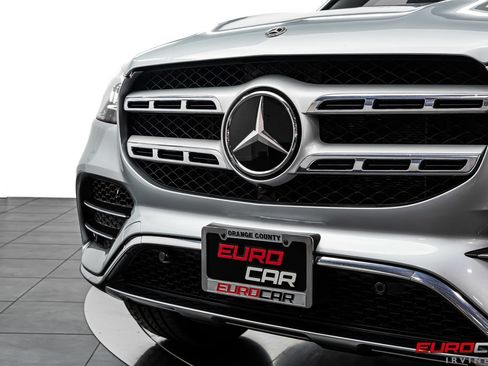Used 2023 Mercedes-Benz GLS 450 4MATIC image 11