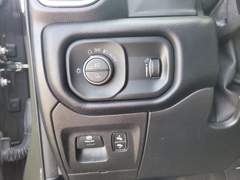 Used 2021 RAM 1500 Big Horn w/ Built-to-serve Edition AWD/4WD image 33