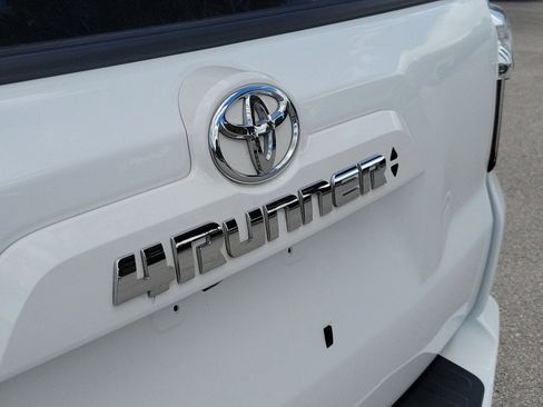 Used 2023 Toyota 4Runner SR5 Premium w/ Moonroof Package RWD image 6