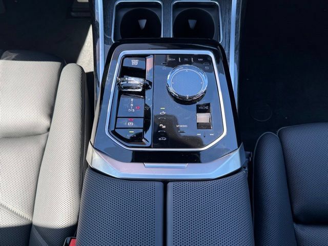 New 2026 BMW 760i xDrive w/ Premium Package AWD/4WD image 20