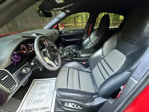 Used 2021 Porsche Cayenne GTS AWD/4WD image 26