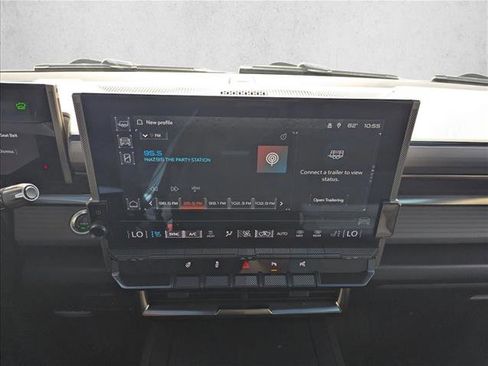 Used 2024 GMC Hummer EV 3X w/ LPO, Illumination Package image 13