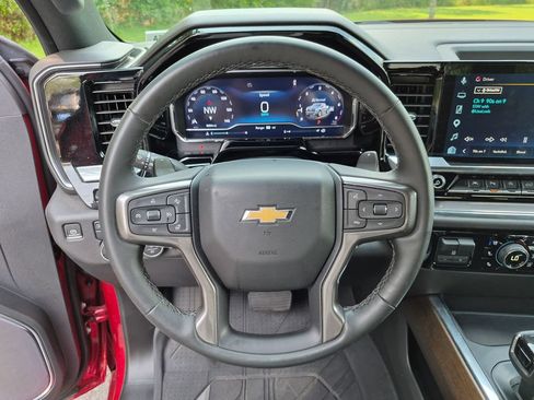 Used 2024 Chevrolet Silverado 1500 High Country w/ Technology Package AWD/4WD image 14