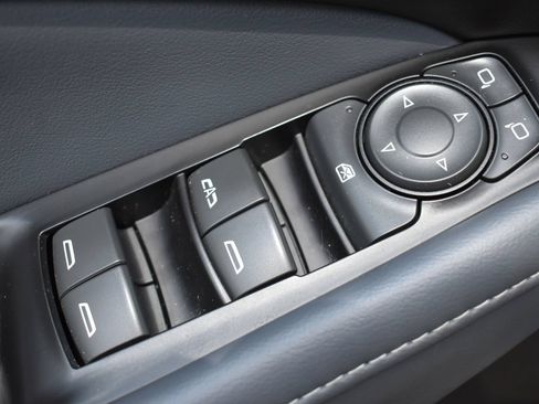 Used 2023 Buick Enclave Essence w/ LPO, Touring Package FWD image 13