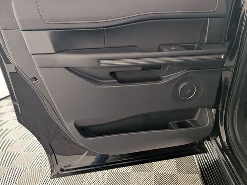 Used 2024 Ford Expedition Max XLT image 31