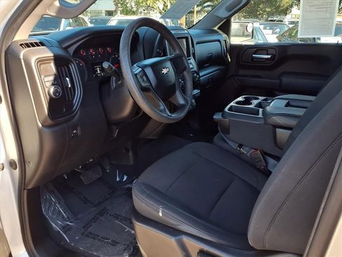 Used 2020 Chevrolet Silverado 1500 Custom w/ Custom Value Package image 13