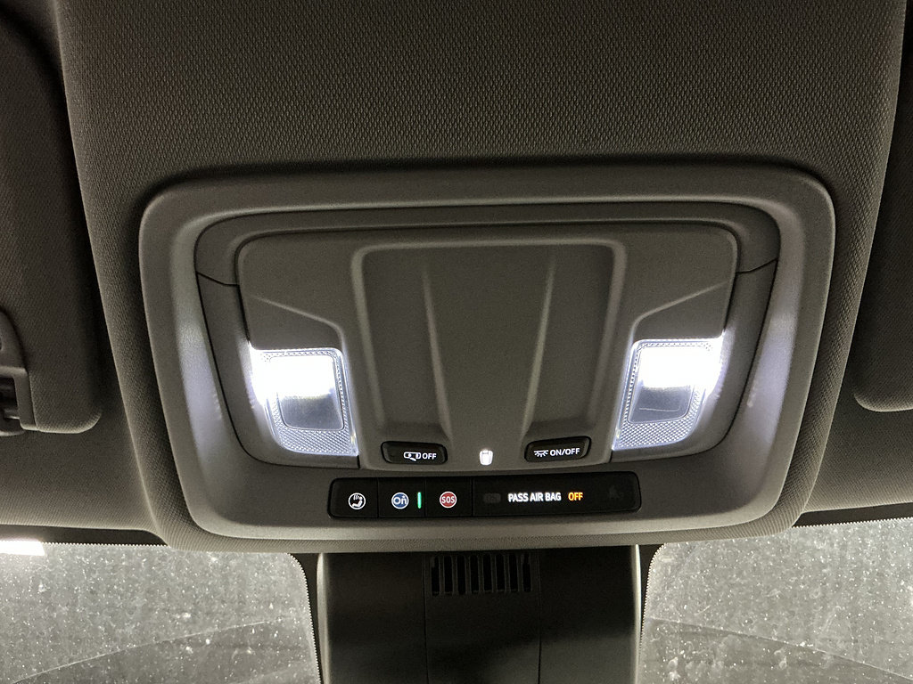 Used 2022 Chevrolet Silverado 1500 LT AWD/4WD image 22
