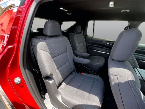 Used 2025 Chevrolet Traverse LT w/ Driver Confidence Package FWD image 26