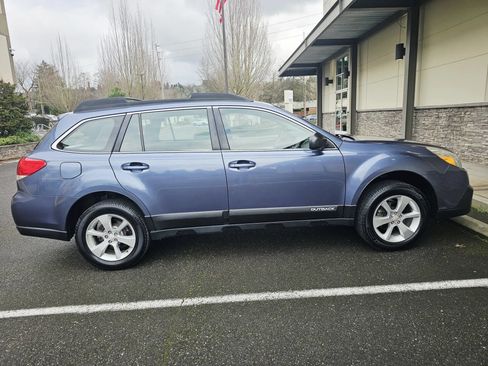 Used 2014 Subaru Outback 2.5i w/ Alloy Wheel Package AWD/4WD image 6