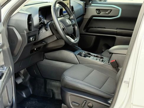 Used 2023 Ford Bronco Sport Badlands image 5