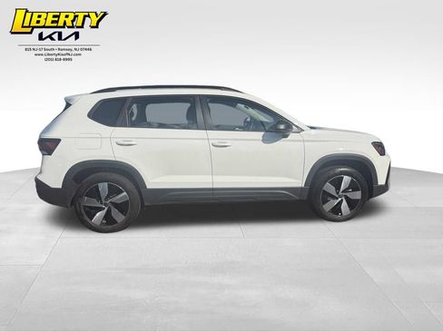 Used 2025 Volkswagen Taos S AWD/4WD image 8