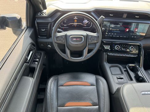 Used 2025 GMC Sierra 2500 AT4 AWD/4WD image 14