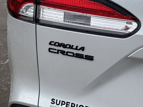 Used 2025 Toyota Corolla Cross AWD Hybrid image 6