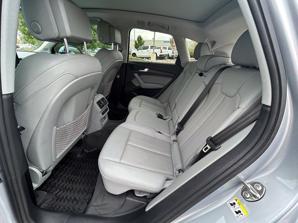 Used 2022 Audi Q5 2.0T Premium Plus w/ Premium Plus Package AWD/4WD image 28