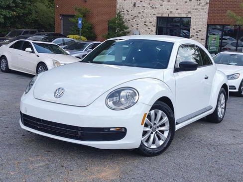 Used 2016 Volkswagen Beetle 1.8T S image 1