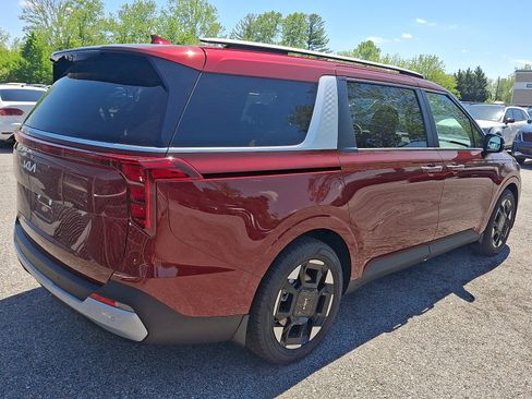 New 2026 Kia Carnival EX FWD image 3