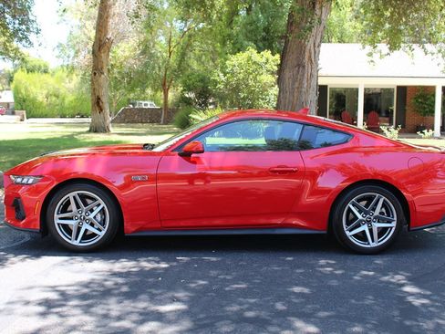 Used 2024 Ford Mustang GT RWD image 2