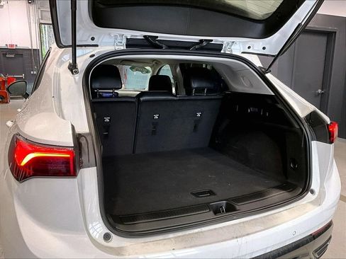 Used 2025 Buick Envision Sport Touring AWD/4WD image 24