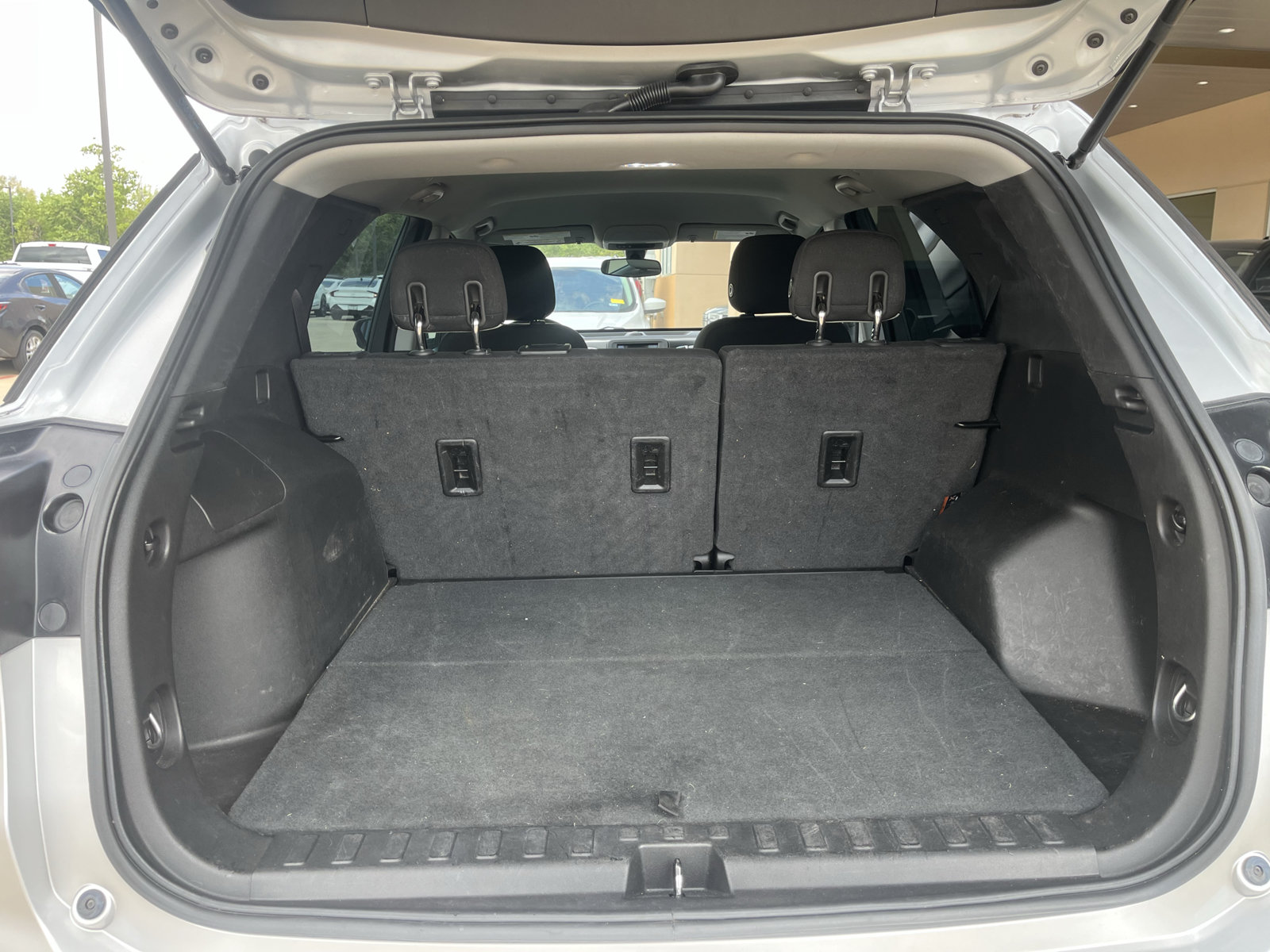 Used 2019 Chevrolet Equinox LS FWD image 16