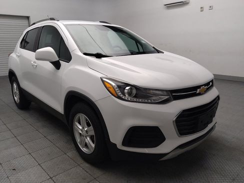 Used 2021 Chevrolet Trax LT FWD image 13