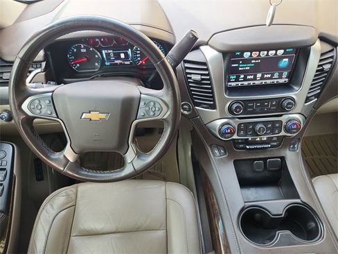 Used 2019 Chevrolet Tahoe LT w/ LT Signature Package image 11