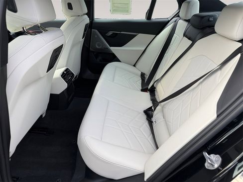 Certified 2025 BMW i5 xDrive40 w/ Premium Package image 13