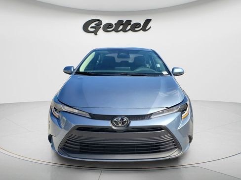 Used 2024 Toyota Corolla LE FWD image 2