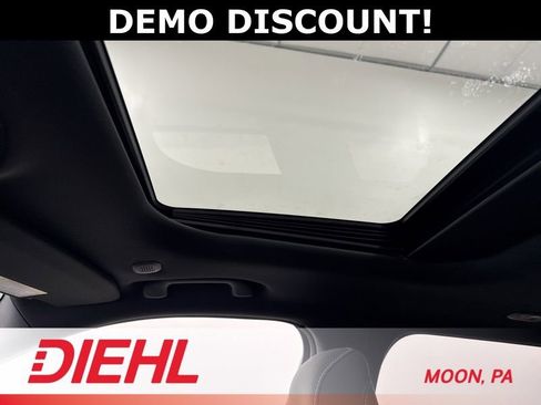 New 2025 Jeep Grand Cherokee Laredo X w/ Luxury Tech Group I image 33