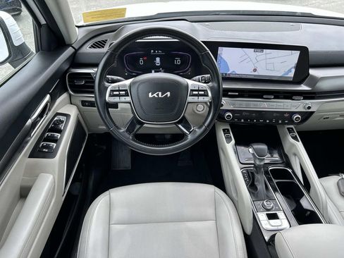 Certified 2023 Kia Telluride S w/ S Sunroof Package AWD/4WD image 9