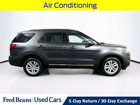 Used 2019 Ford Explorer XLT w/ Class III Trailer Tow Package image 10