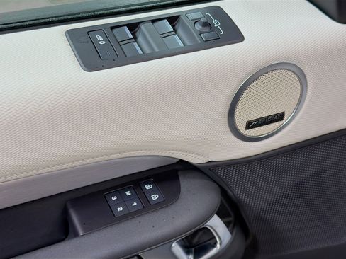 New 2026 Land Rover Discovery Limited Edition image 22