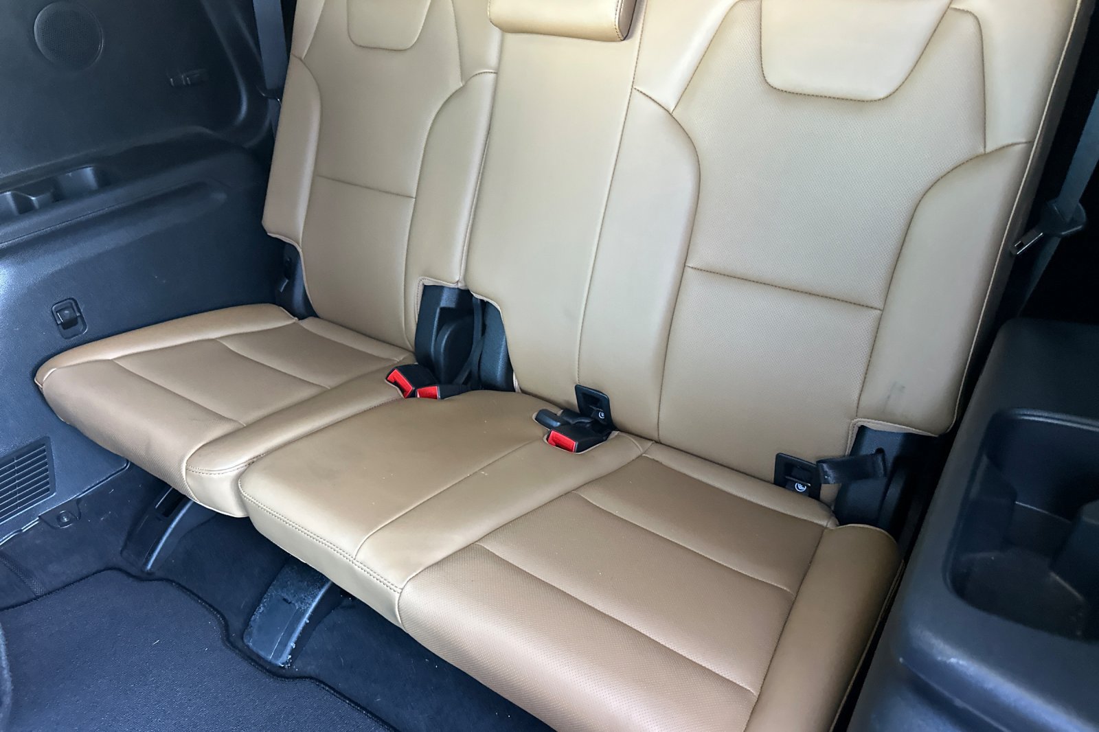 Used 2022 Kia Telluride SX w/ Towing Package FWD image 18