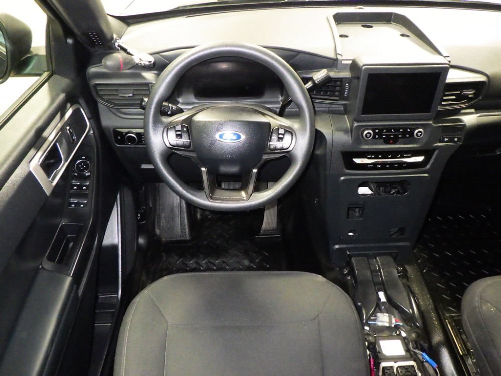 Used 2025 Ford Explorer 4WD Police Interceptor image 9