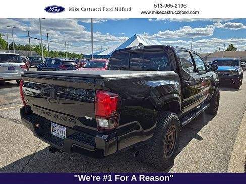 Used 2021 Toyota Tacoma SR AWD/4WD image 5