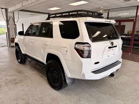 Used 2020 Toyota 4Runner SR5 RWD image 5