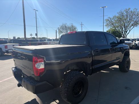 Used 2017 Toyota Tundra SR5 w/ SR5 Upgrade Package image 3