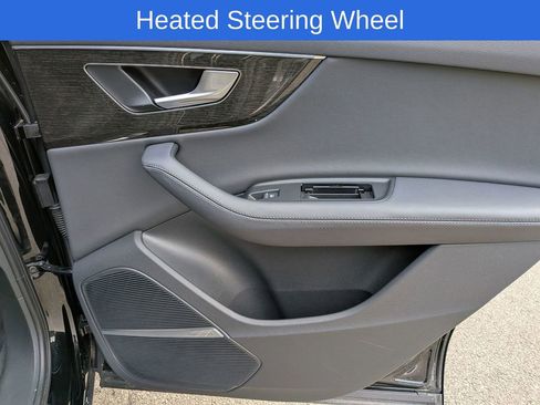 Used 2023 Audi Q7 3.0T Premium Plus w/ Premium Plus Package image 29