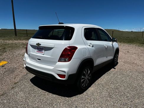 Used 2017 Chevrolet Trax LS FWD image 5