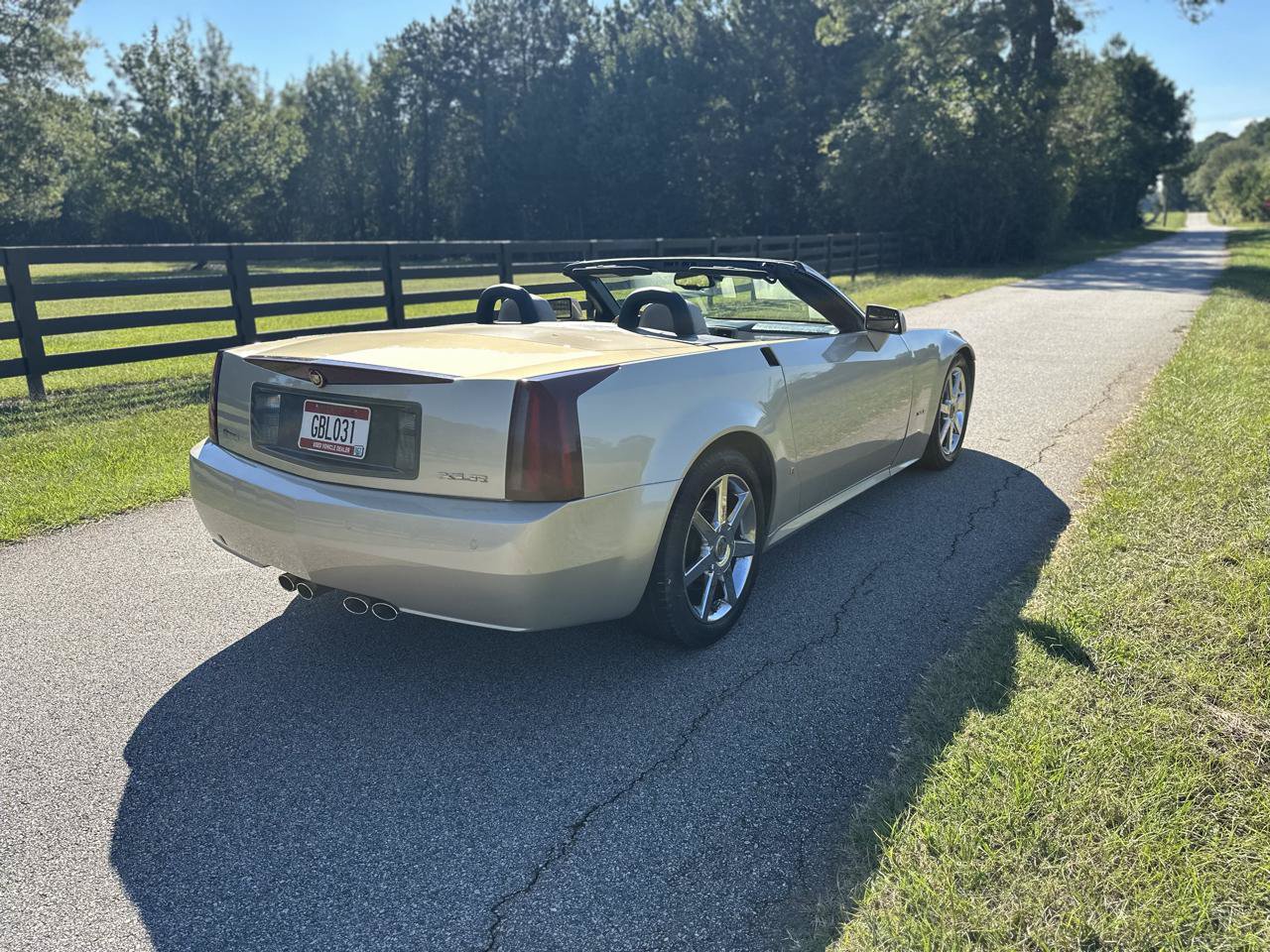 Used 2006 Cadillac XLR RWD image 5