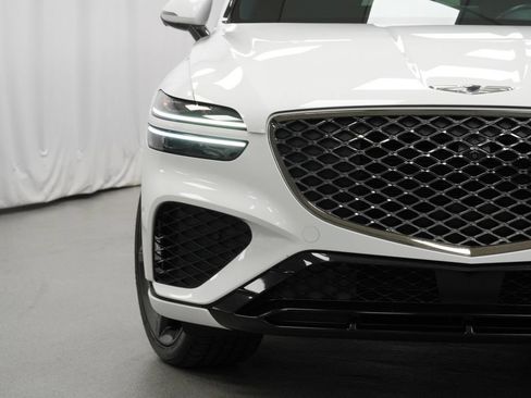 Used 2023 Genesis GV70 2.5T w/ Sport Prestige Package AWD/4WD image 6