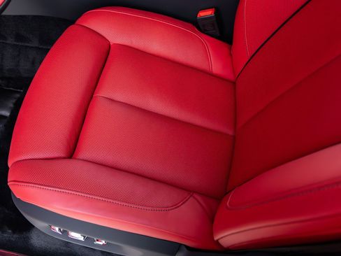 New 2026 Rolls-Royce Cullinan Black Badge image 31