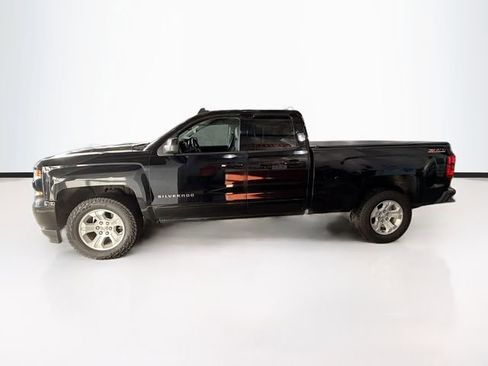 Used 2018 Chevrolet Silverado 1500 LT w/ All Star Edition image 9