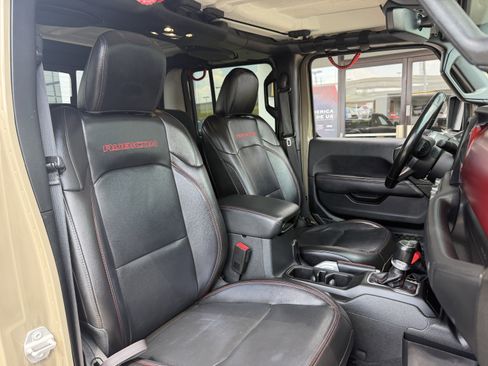 Used 2020 Jeep Gladiator Rubicon AWD/4WD image 23