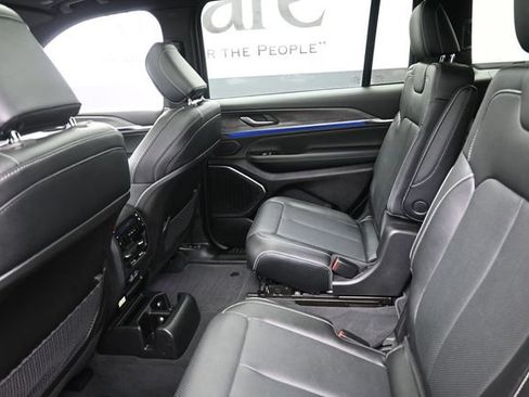 Used 2023 Jeep Grand Cherokee L Overland AWD/4WD image 24