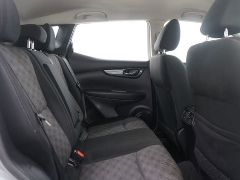 Used 2018 Nissan Rogue Sport SV w/ SV Technology Package image 14