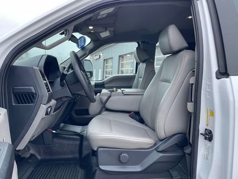 Used 2022 Ford F250 XL w/ Power Equipment Group image 7