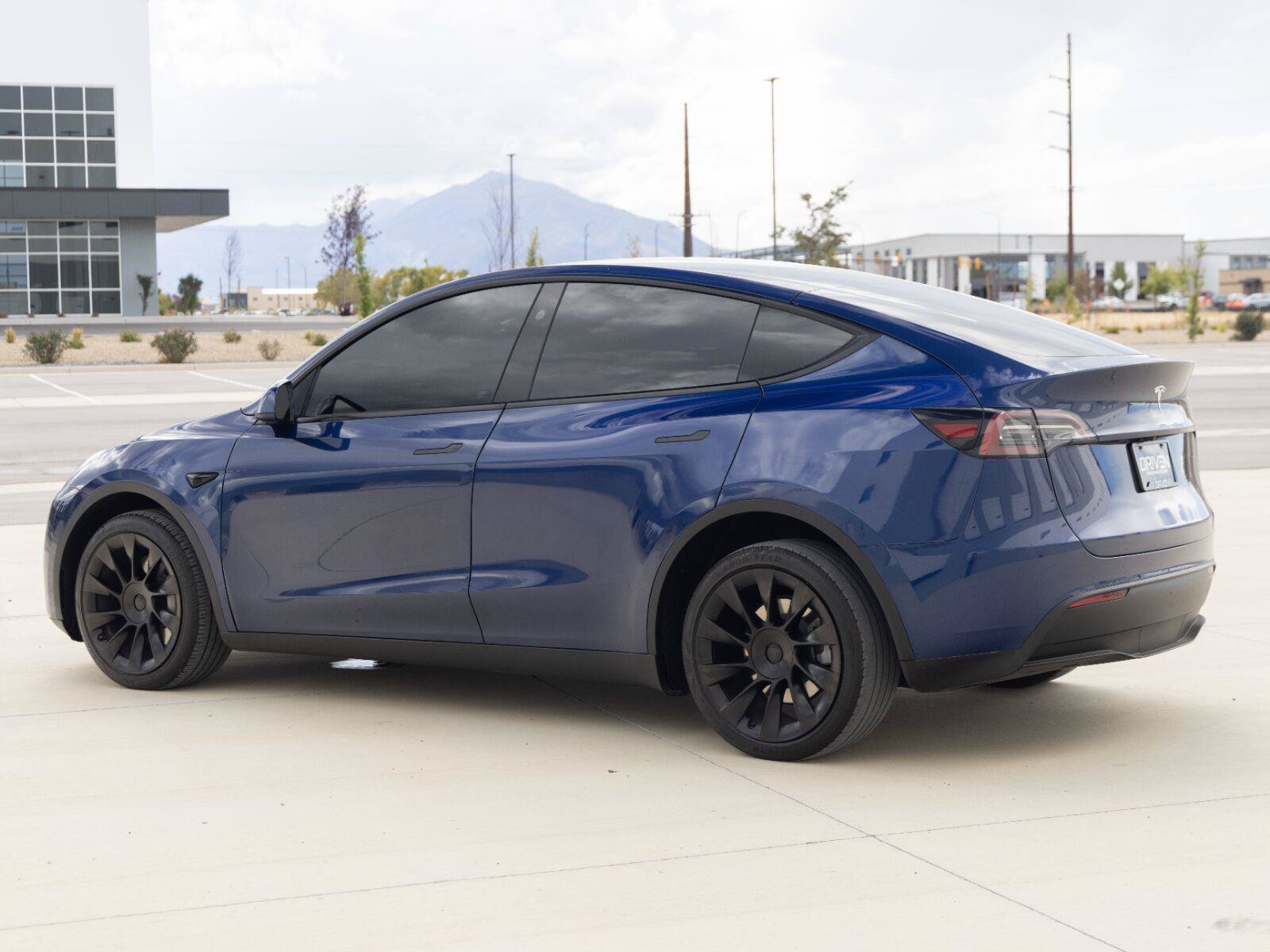Used 2023 Tesla Model Y Long Range AWD/4WD image 7
