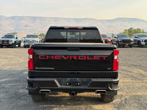 Used 2020 Chevrolet Silverado 1500 LT Trail Boss AWD/4WD image 11