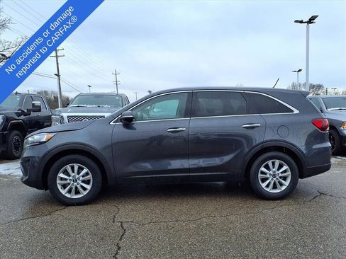 Used 2019 Kia Sorento LX image 8